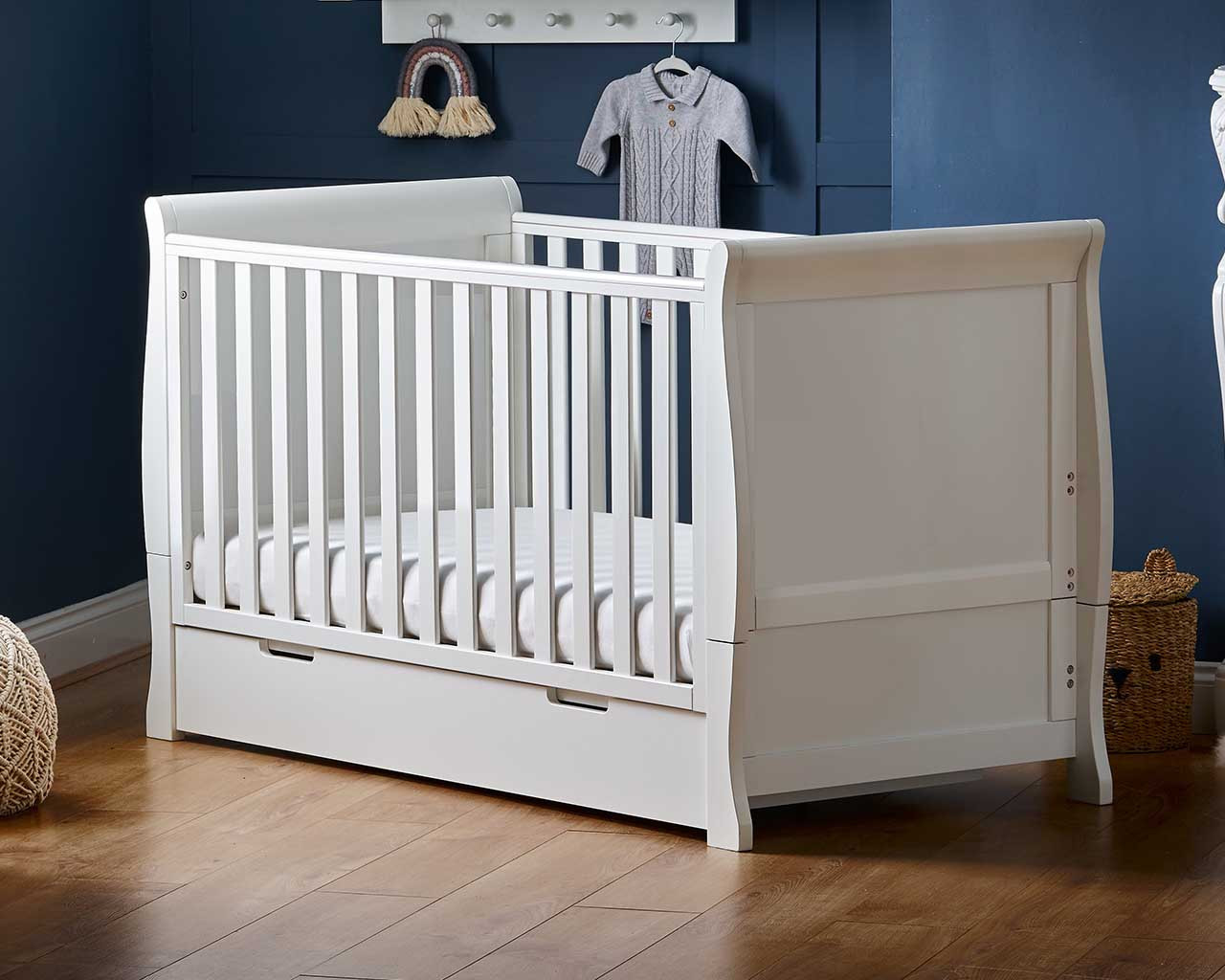 Stamford Classic Sleigh 2 Piece Room Set White - Image 3
