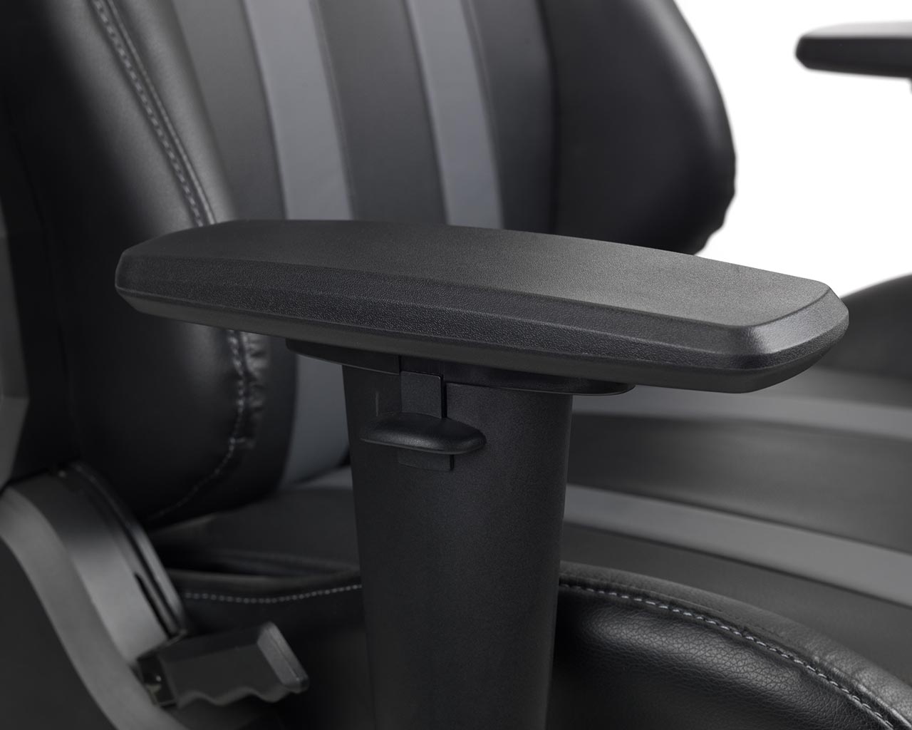 Meteor Gaming Chair in Black/Grey - Image 6