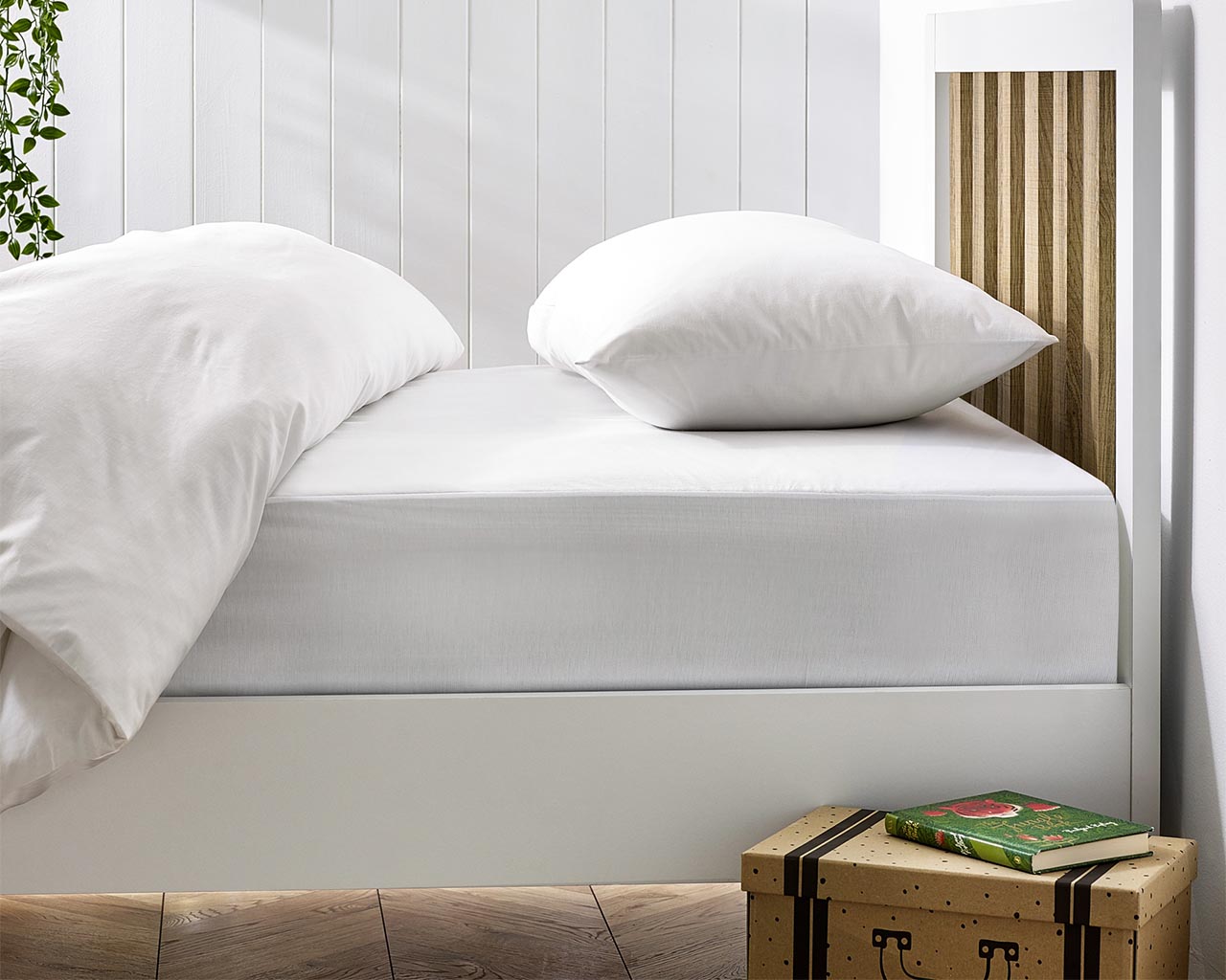 Tencel Fitted Single Sheet / Mattress Protector - White (90 x 200cm)