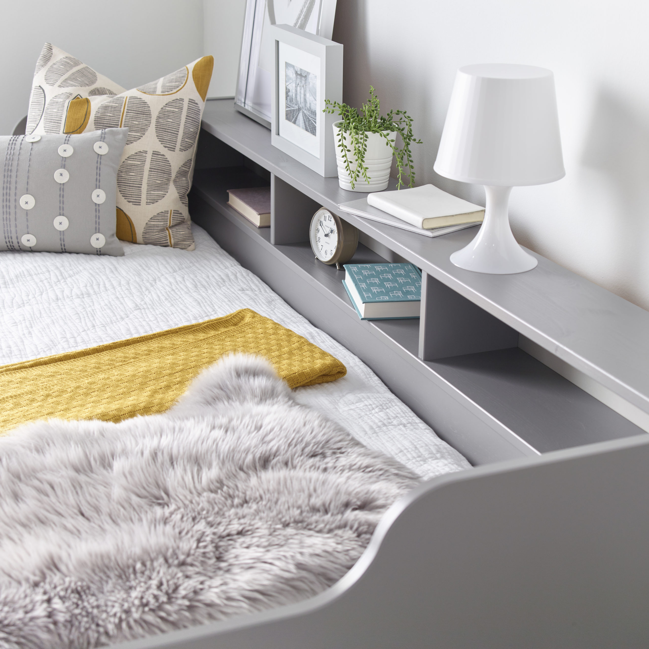 Mercury Grey Guest Bed with Trundle - Image 3